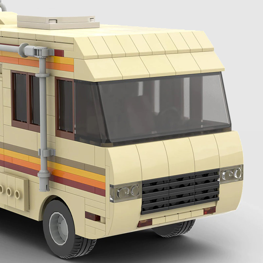 Fleetwood Bounder | Breaking Bad Building Kit — Rear View | Rova