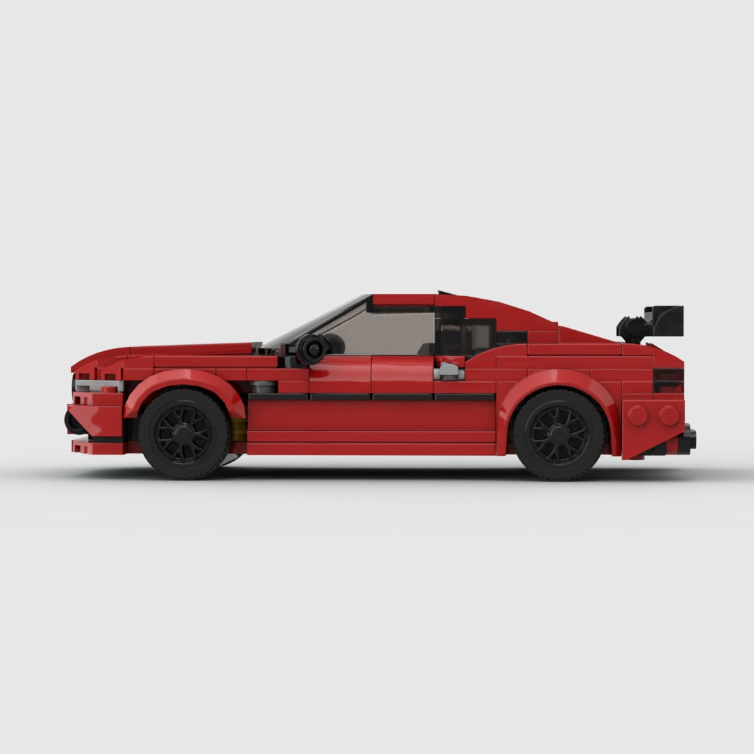BMW M8 Building Kit — Detail View | Rova