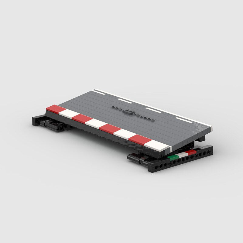 Vehicle Display Stand Building Kit — Detail View | Rova