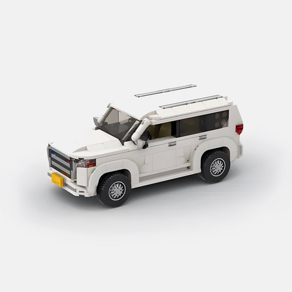 Toyota Land Cruiser — 1:24 Scale LEGO-Compatible Building Kit
