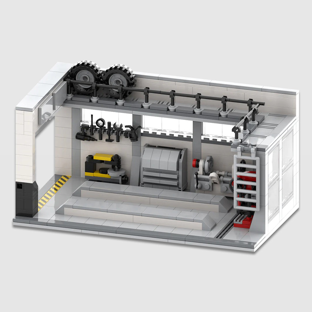 Mechanics Workshop — 1:24 Scale LEGO-Compatible Building Kit