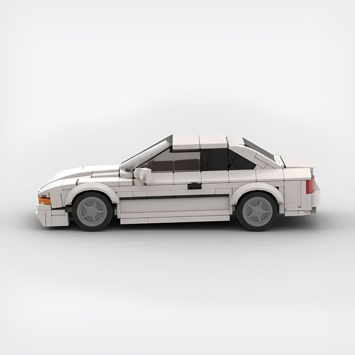 BMW 850CSi Building Kit — Side View | Rova